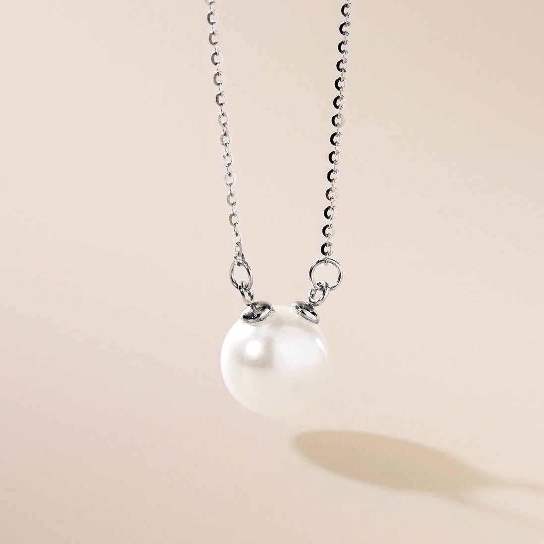 Fresh water pearl necklace Silver